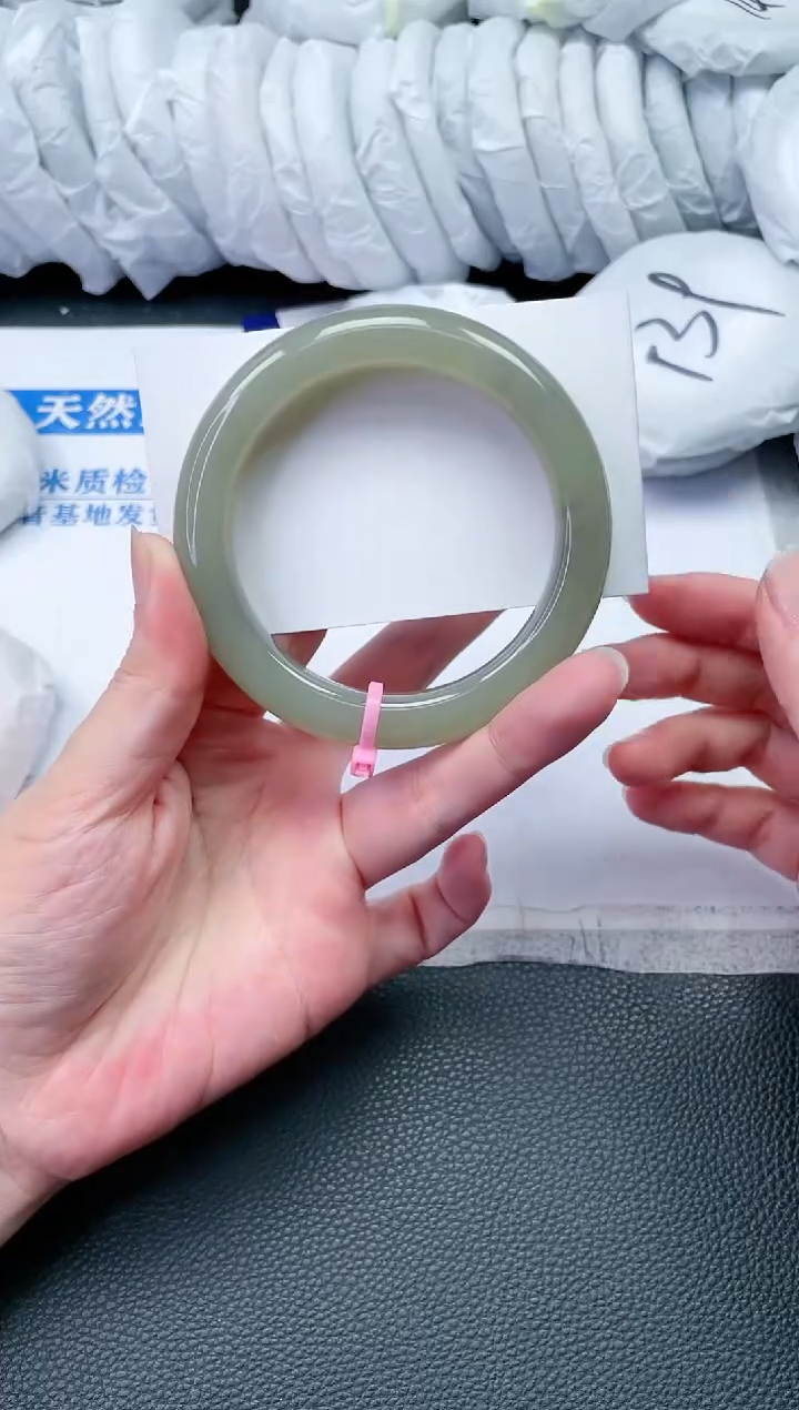 【闪购商品】和田玉手镯未镶嵌M658