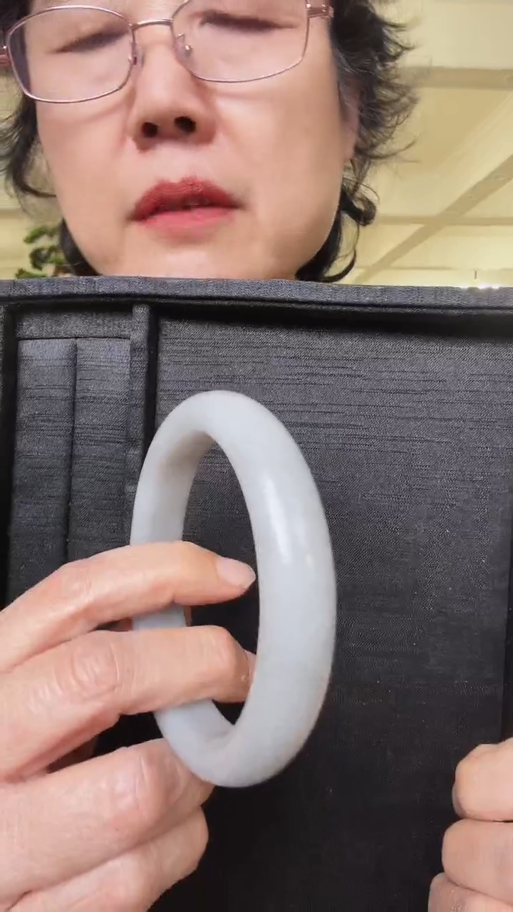 未镶嵌手镯石英质玉清*1