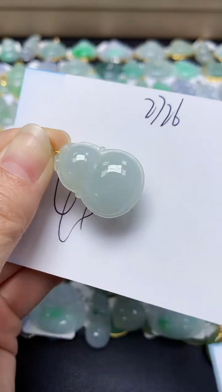 翡翠18K金镶嵌颈饰 天然翡翠A货