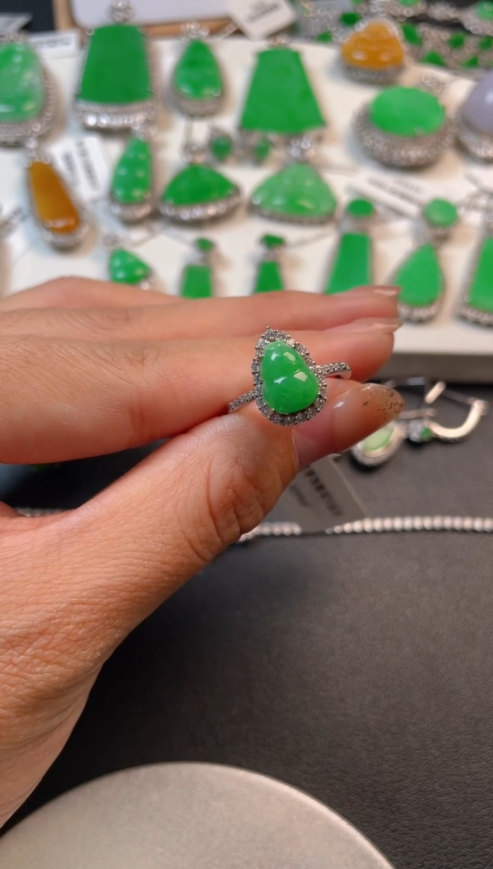 【闪购商品】翡翠吊坠(不含链)银S925镶嵌戒指