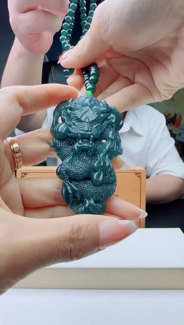 颈饰未镶嵌翡翠多样性发其一