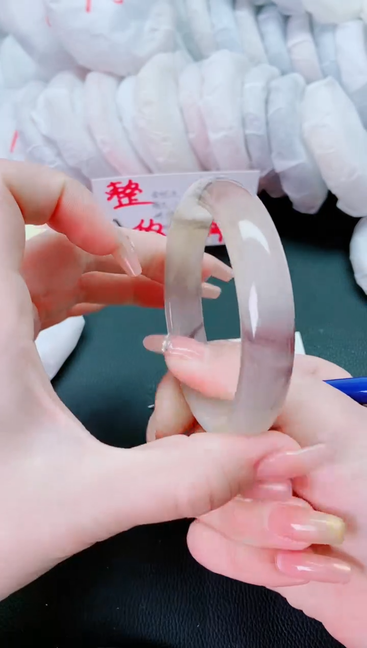 【闪购商品】石英质玉手镯未镶嵌N15-63-62