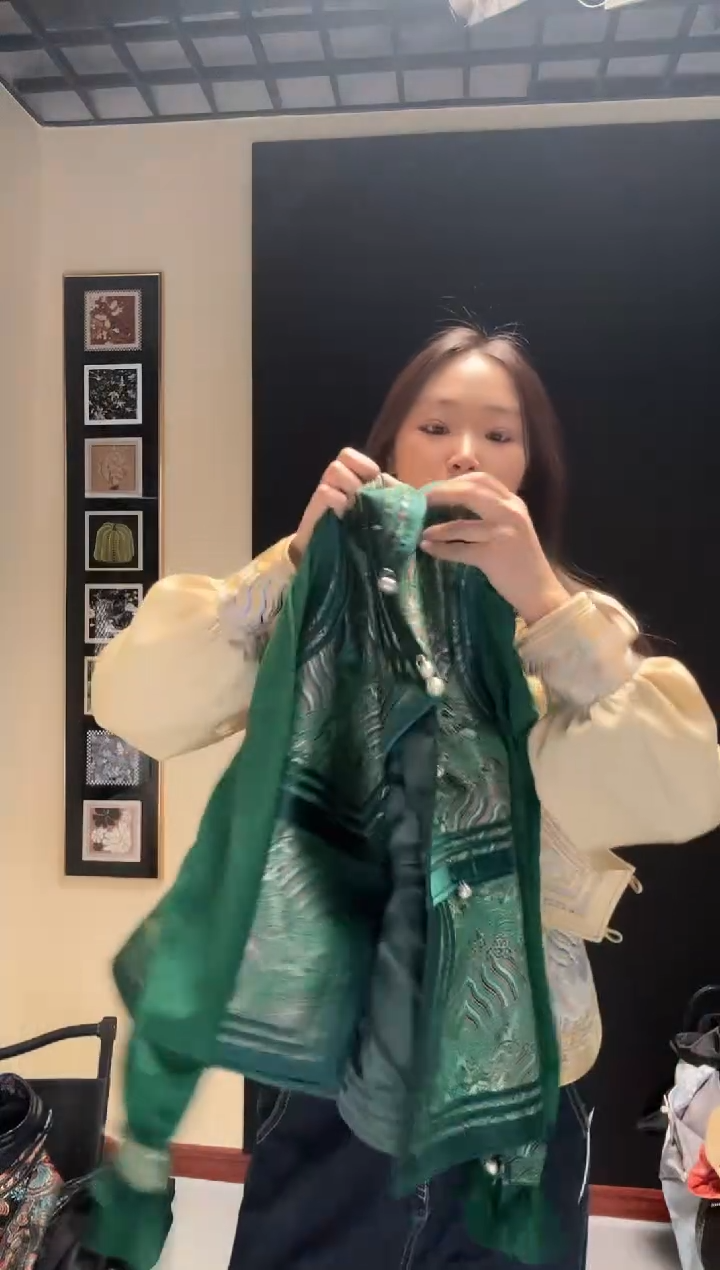 绿山水m             