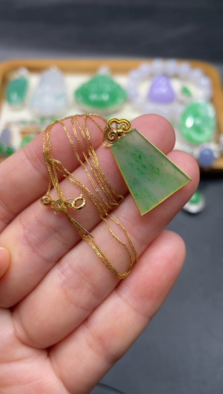 【闪购商品】翡翠颈饰18K金镶嵌34..........