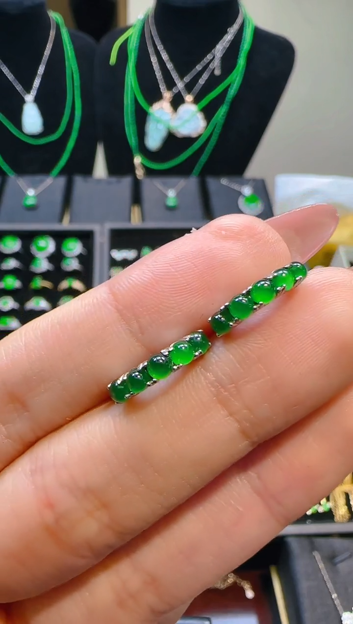 颈饰银S925镶嵌翡翠蛋面戒指