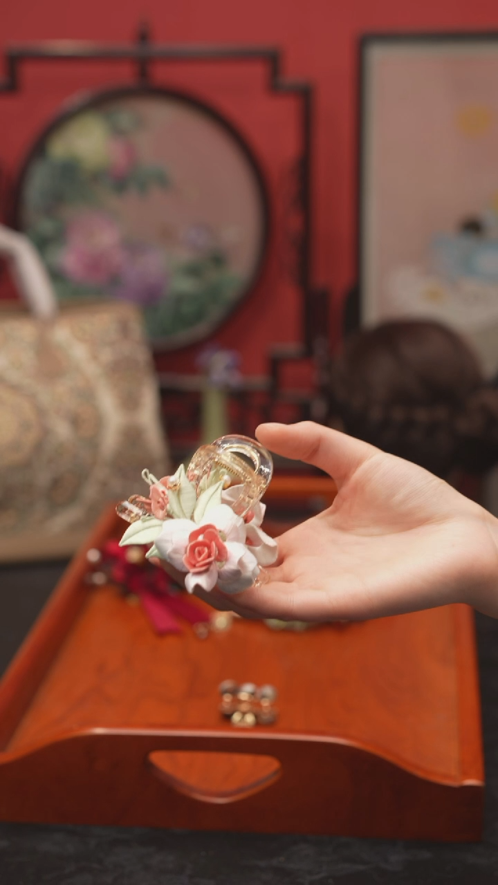 刺绣阳***宝非遗手工绒花边夹