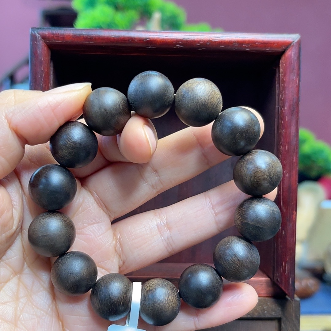 【闪购】沉香+木盒 越南芽庄白奇楠L击老料圆珠手串16MM-016