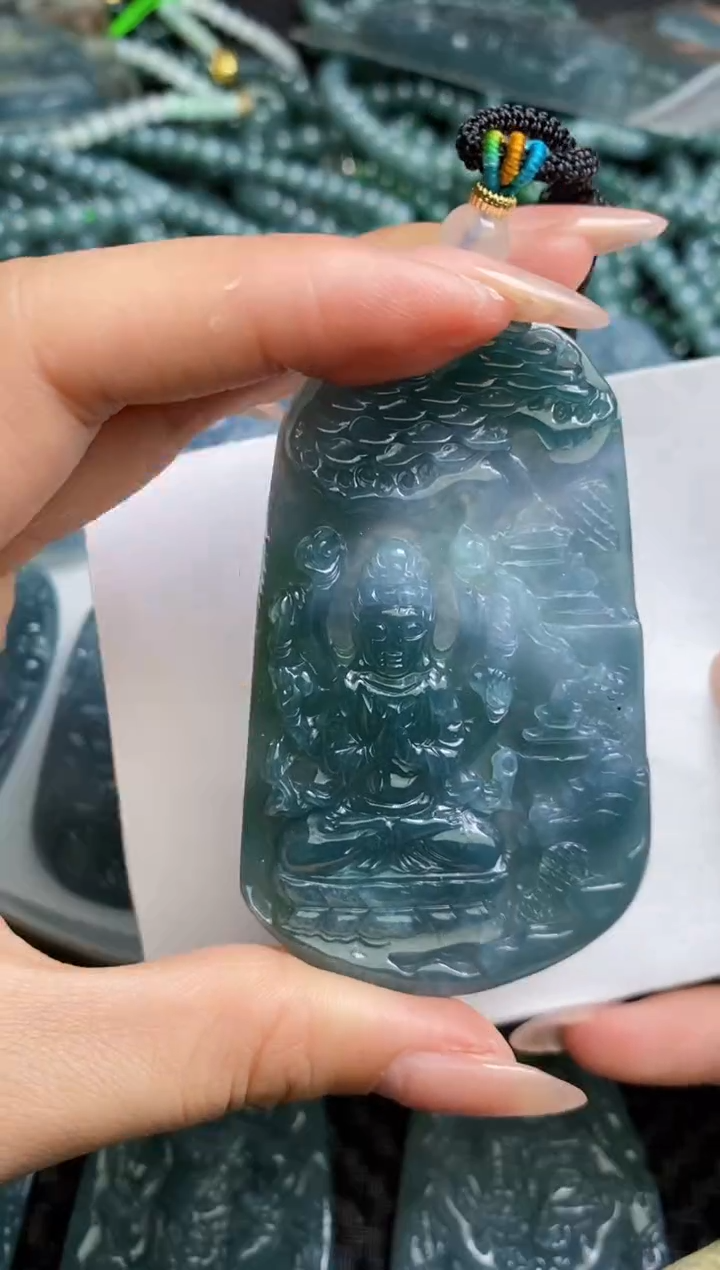 【闪购商品】翡翠颈饰未镶嵌