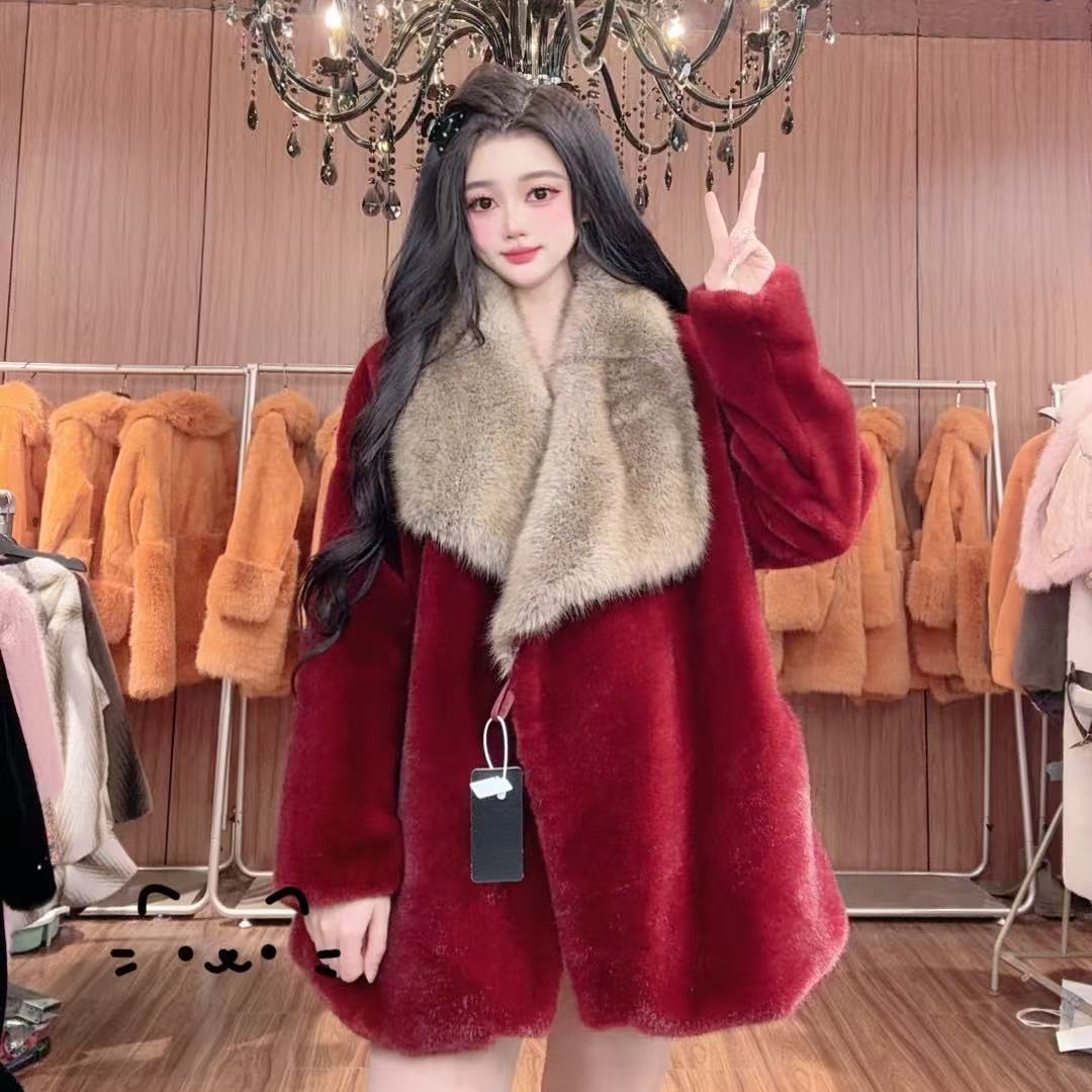 新年红秋冬斗篷女款厚款设计师女加厚短外套冬季时尚网红24395