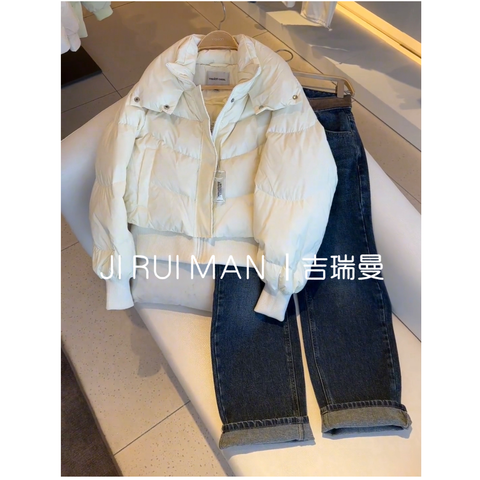 品牌撤柜--YR163冬季短款双层立领女时尚百搭保暖羽绒服