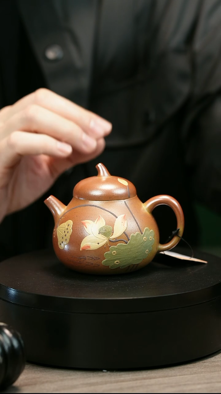 茶壶紫砂洪*敬H2435李小琴堆绘莲花茄瓜