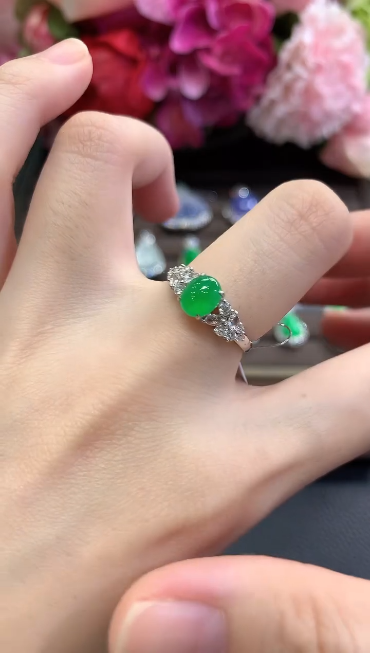 18K金镶嵌戒指翡翠秋日珠宝Q106