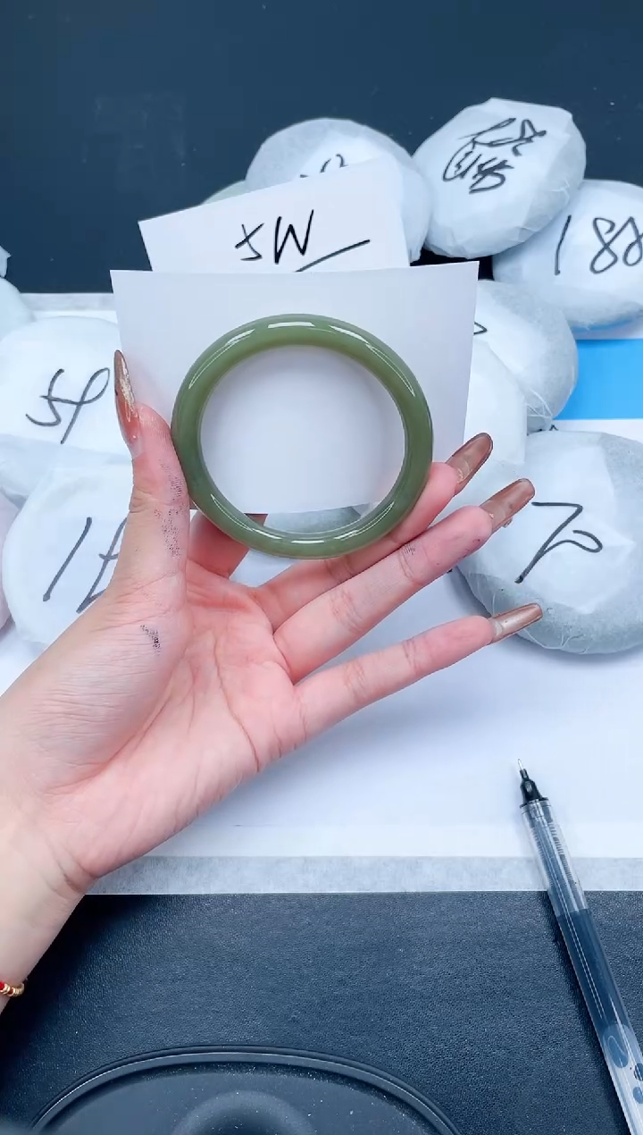 【闪购商品】和田玉（糖玉）手镯未镶嵌388-52