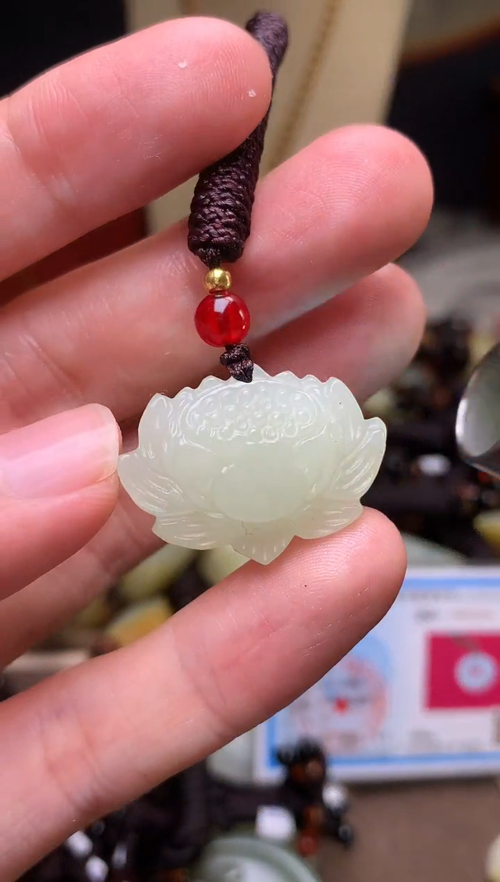 颈饰未镶嵌和田玉新疆料青海料清水和田玉吊坠