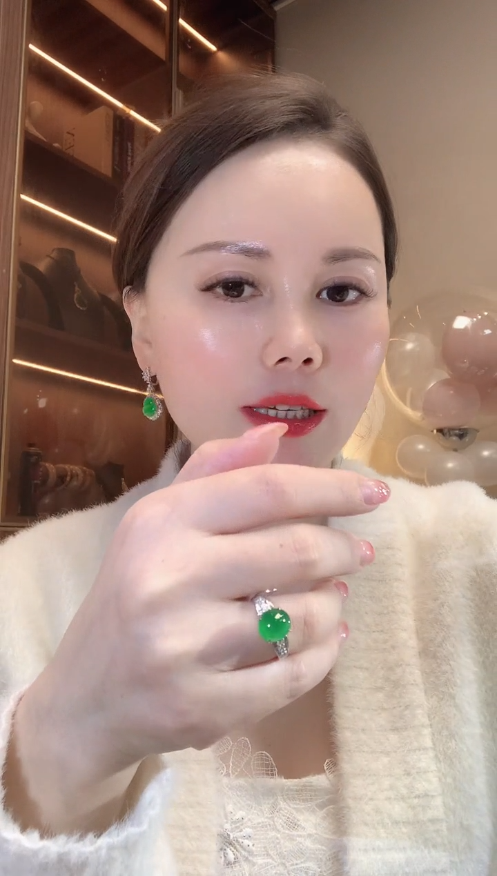 【闪购商品】翡翠戒指18K金镶嵌D67    