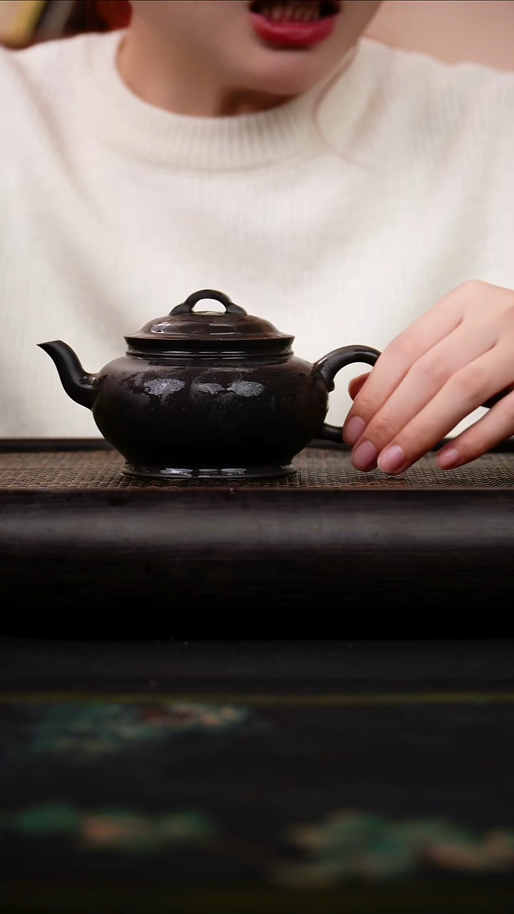 茶壶紫砂云灯 黑段砂 
