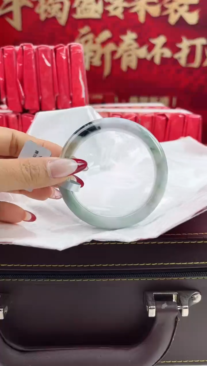 【闪购商品】翡翠手镯未镶嵌5翡翠手镯（微瑕）