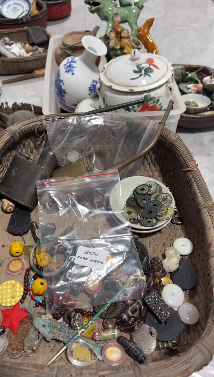 快**云秒拍秒付闪购瓷铜摆件