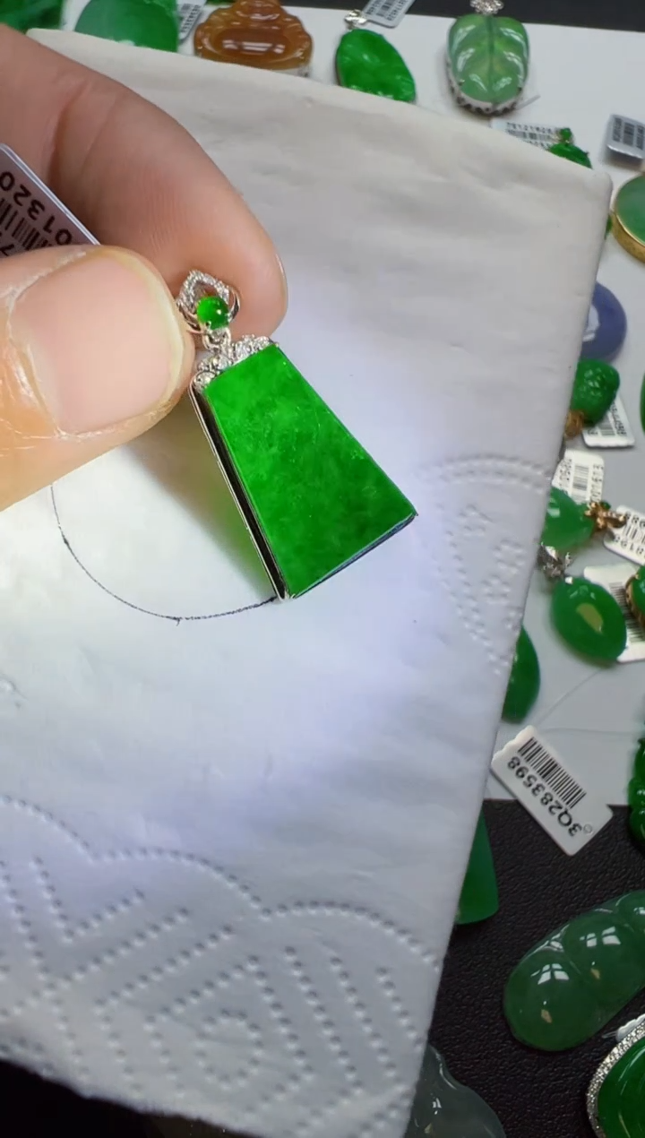 【闪购商品】定制翡翠18K金镶嵌2980元
