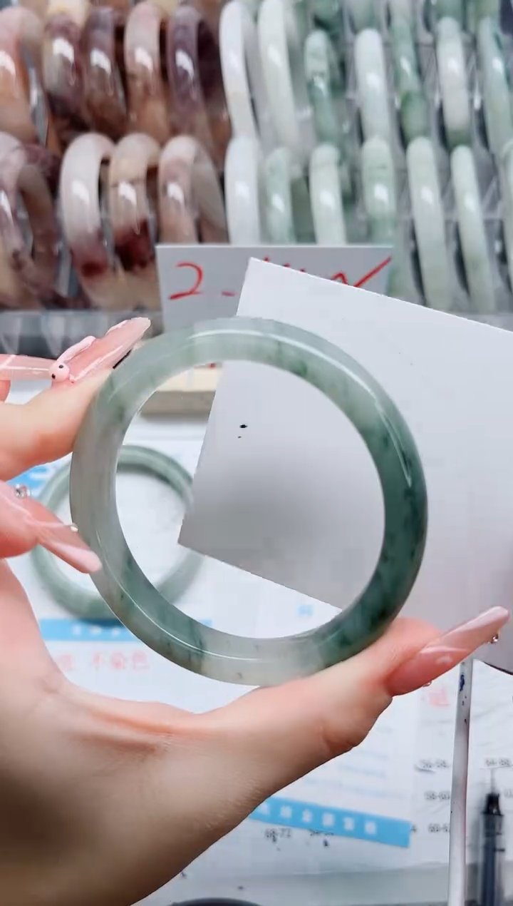 【闪购商品】石英质玉手镯未镶嵌264-59