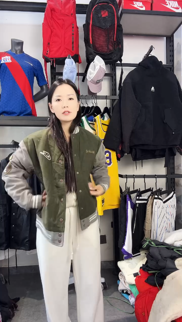 941  ·编码 瑕疵款直播间过款为准 尺码·M 兜不能用