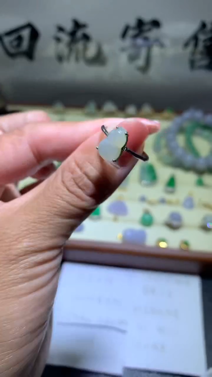【闪购商品】翡翠戒指银S925镶嵌030天然缅甸翡翠A货