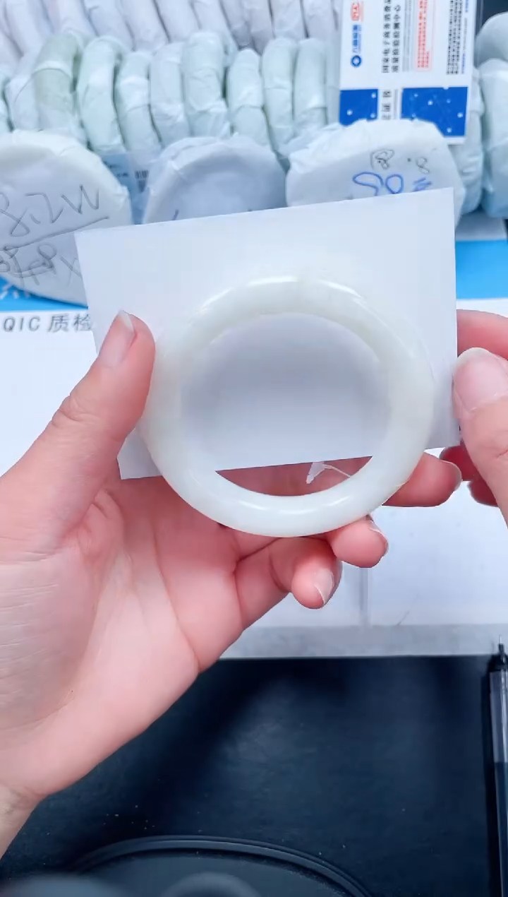 【闪购商品】和田玉手镯未镶嵌335-53.6