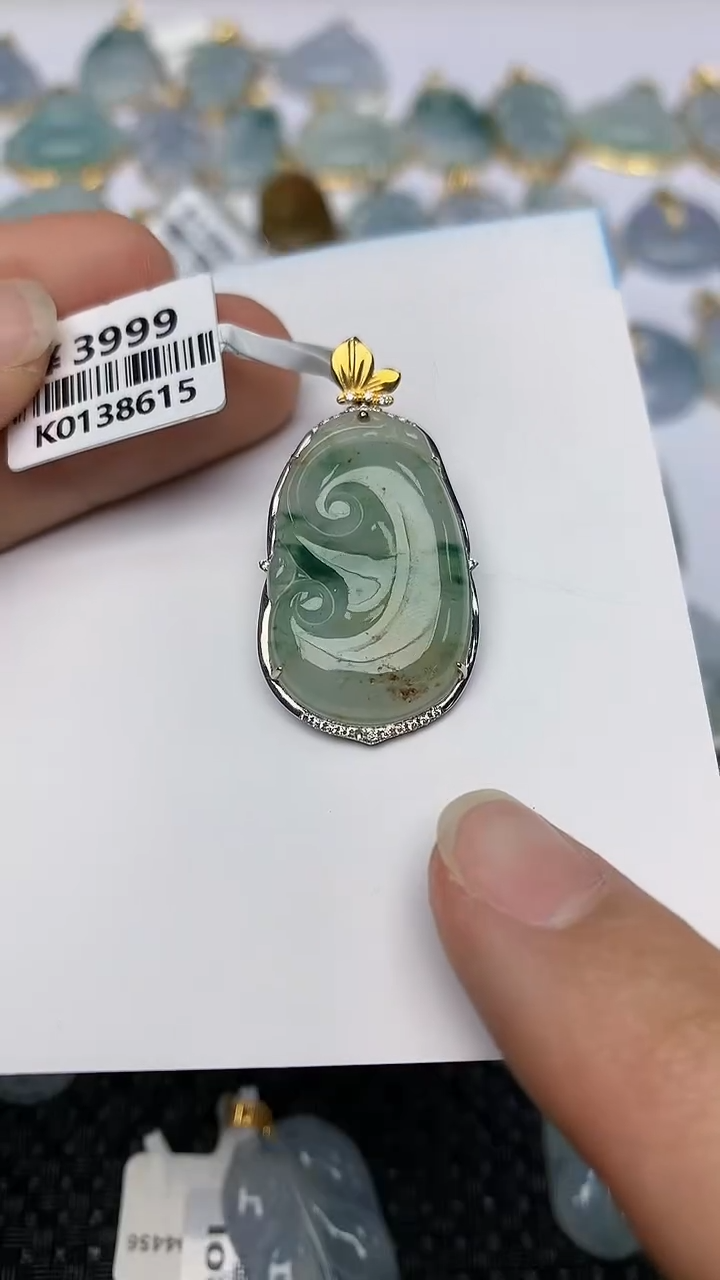 【闪购商品】翡翠颈饰18K金镶嵌天然翡翠a货