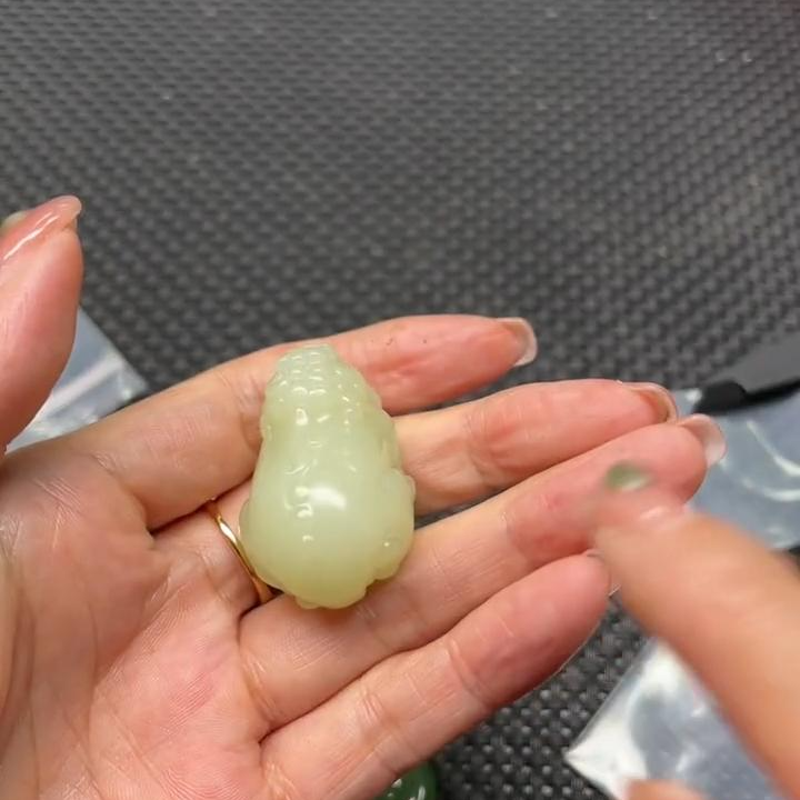 【老郑家】和田玉貔貅挂件 (多样性发一件)