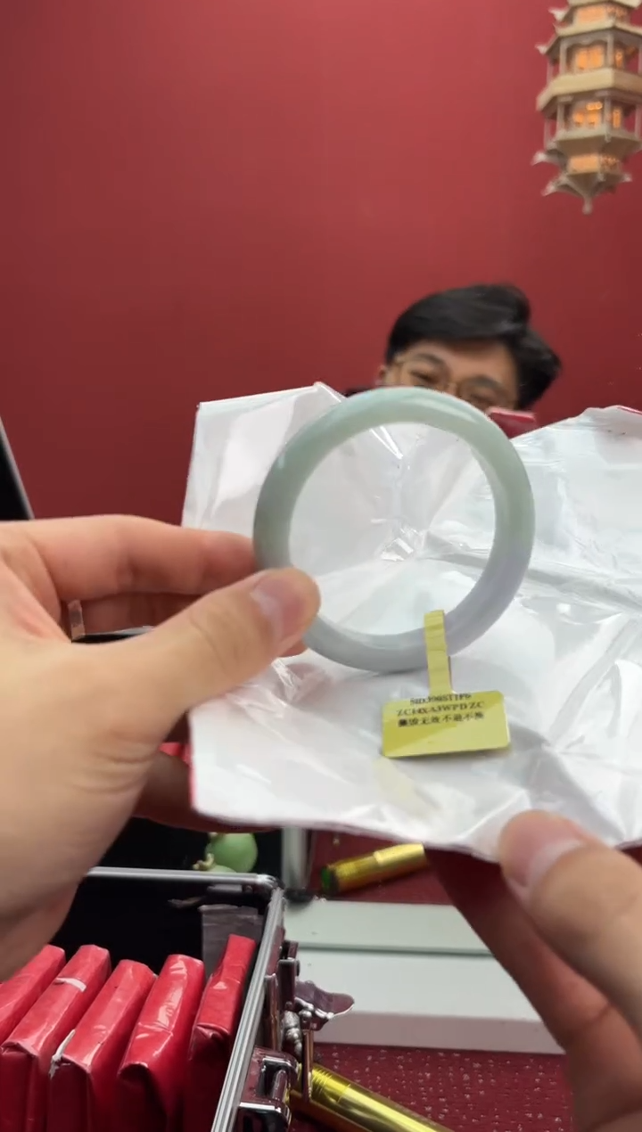 【闪购商品】翡翠手镯未镶嵌16手镯