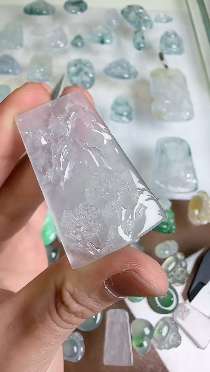 【闪购商品】翡翠吊坠(不含链)未镶嵌··