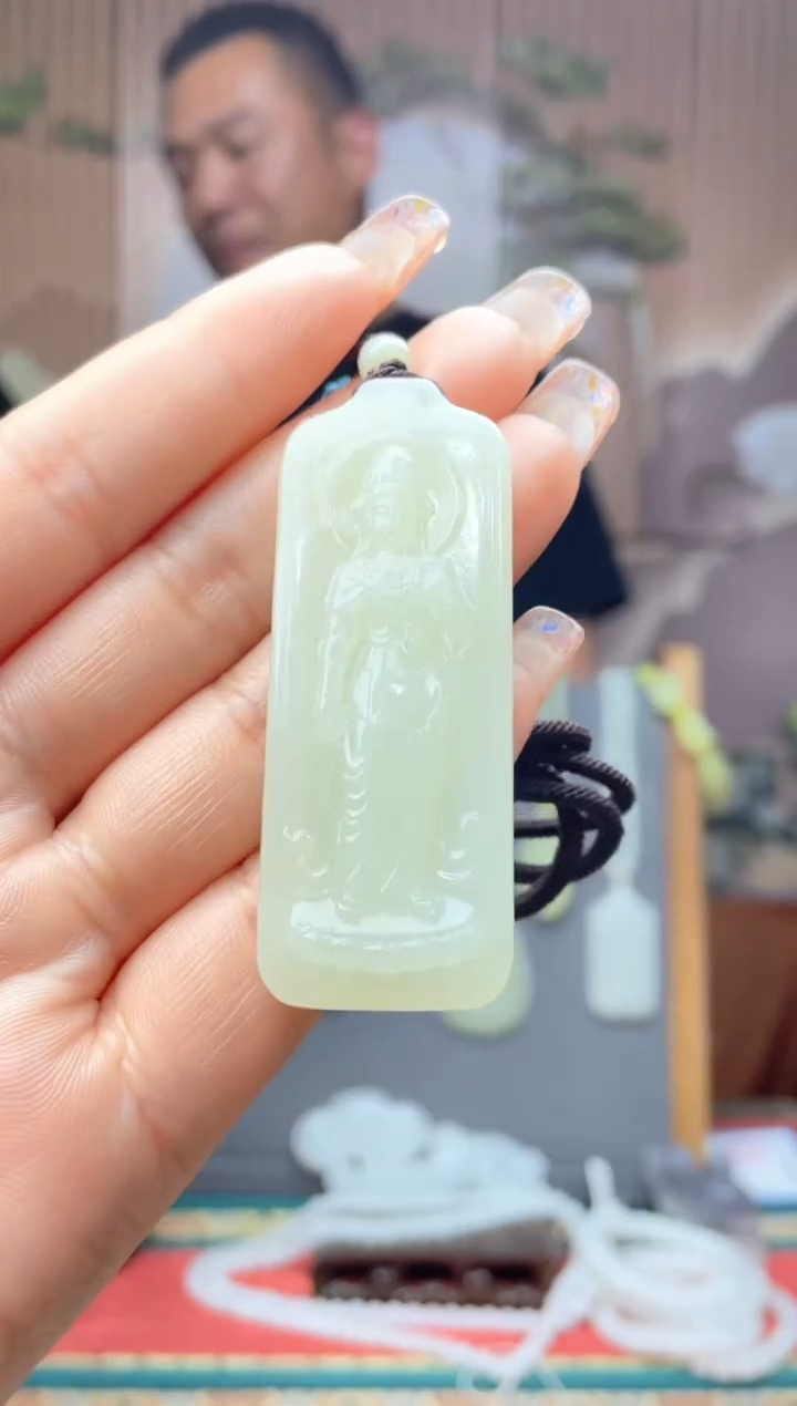 和田玉未镶嵌颈饰拍一发一