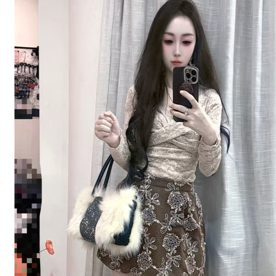 蕾丝拉绒打底上衣