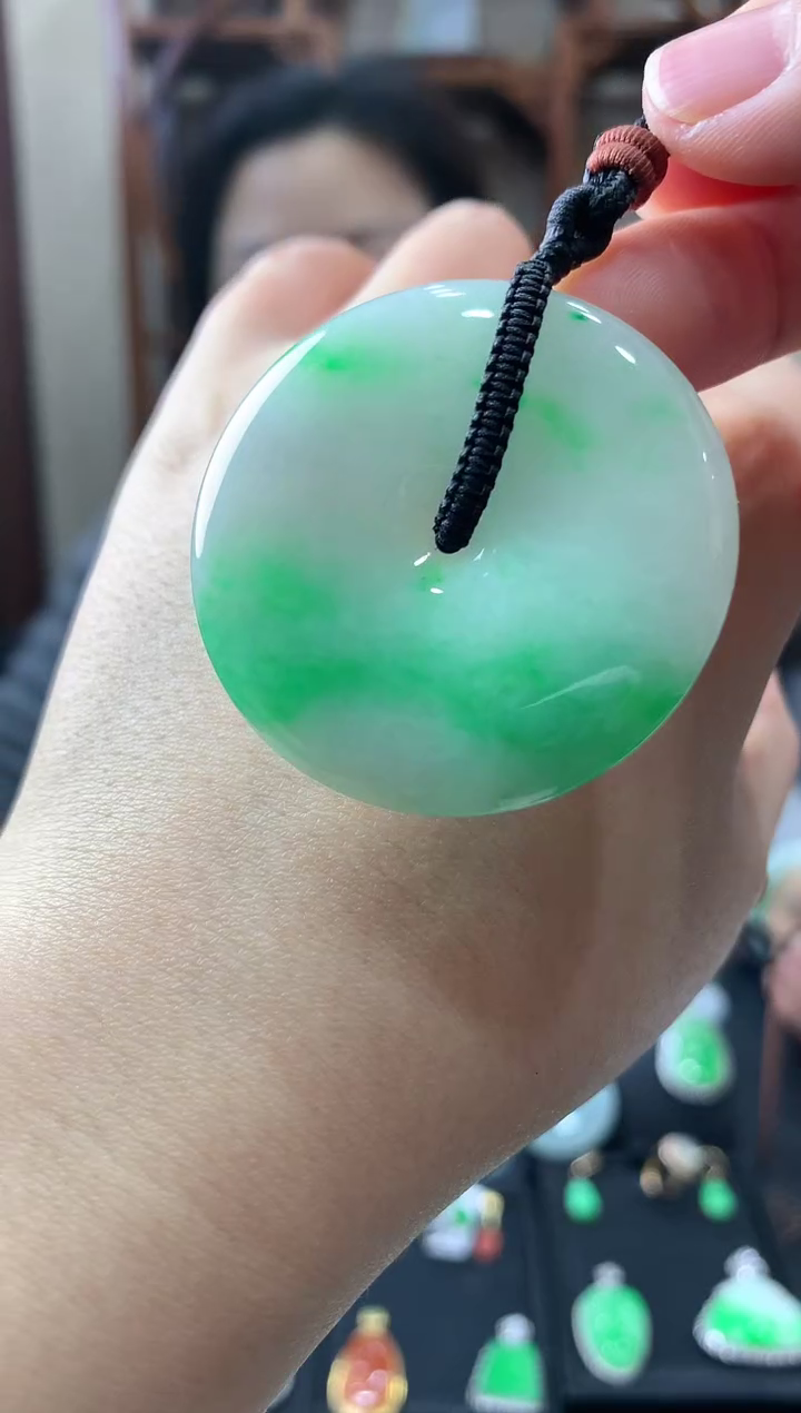 【闪购商品】翡翠吊坠(不含链)未镶嵌挂件