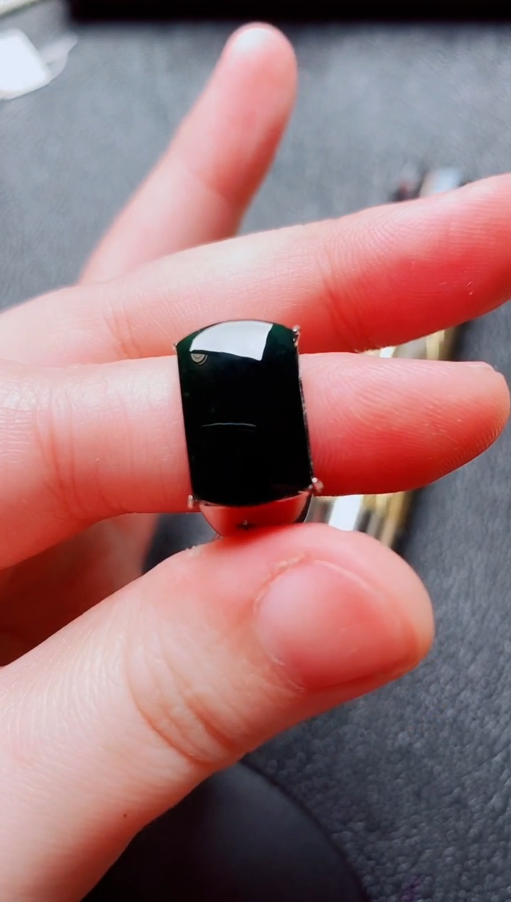 银S925镶嵌戒指翡翠1111