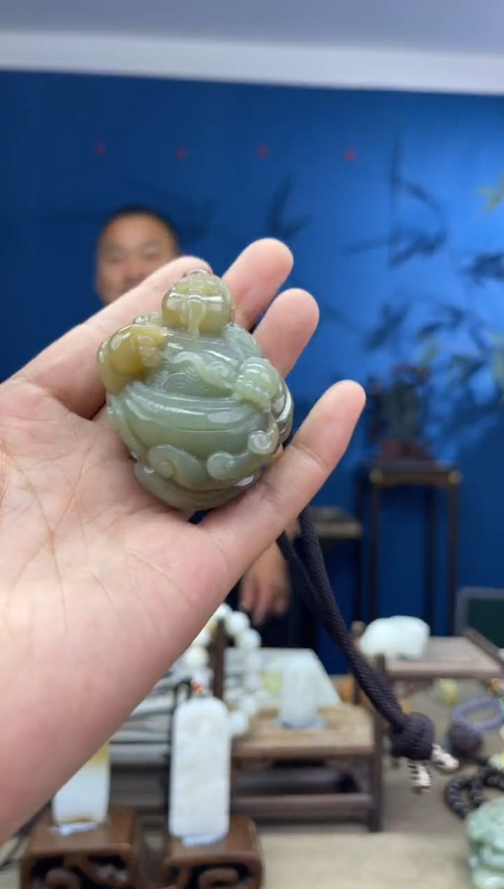 和田玉未镶嵌颈饰1