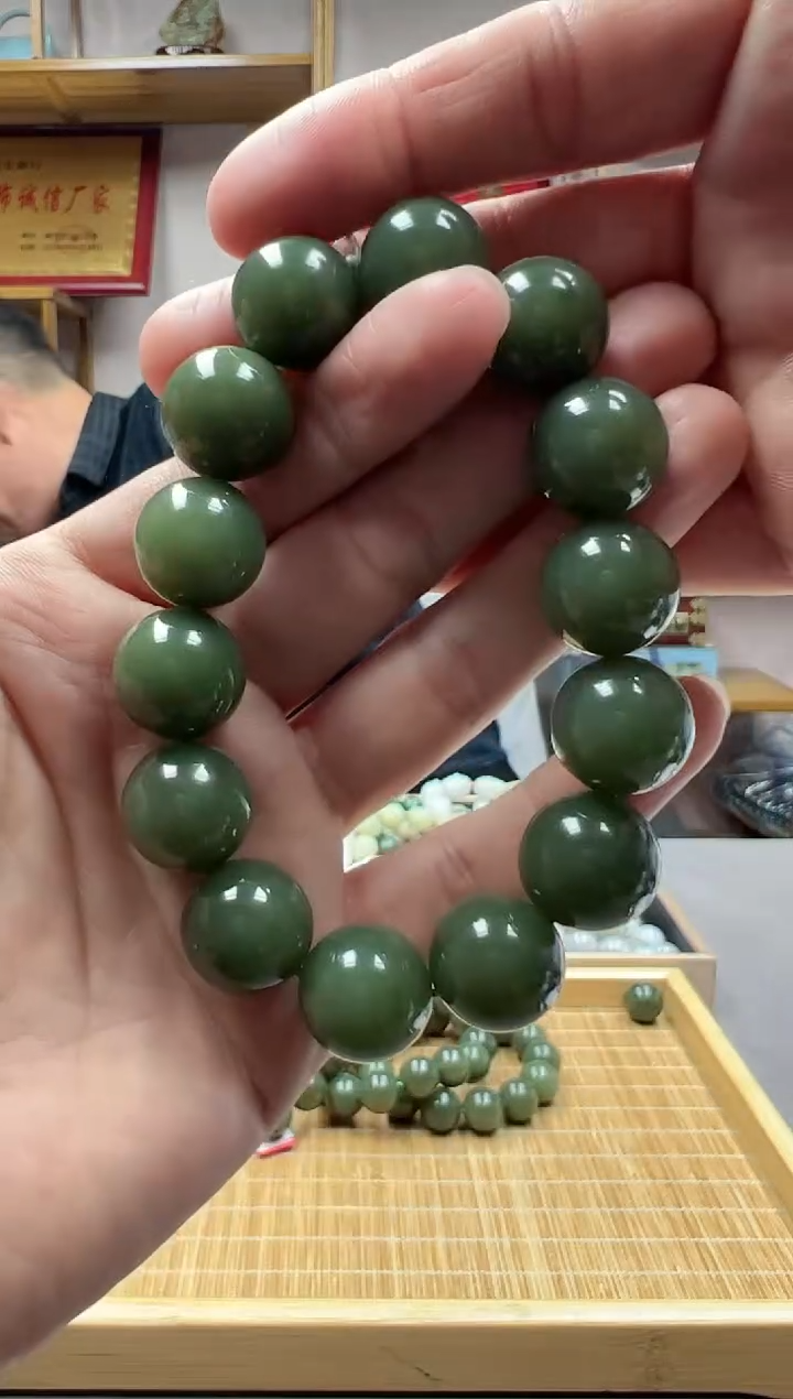 【闪购商品】和田玉手链未镶嵌16竹叶青