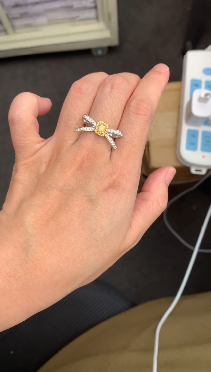 【闪购商品】钻石戒指/指环18K金镶嵌50分黄钻戒指