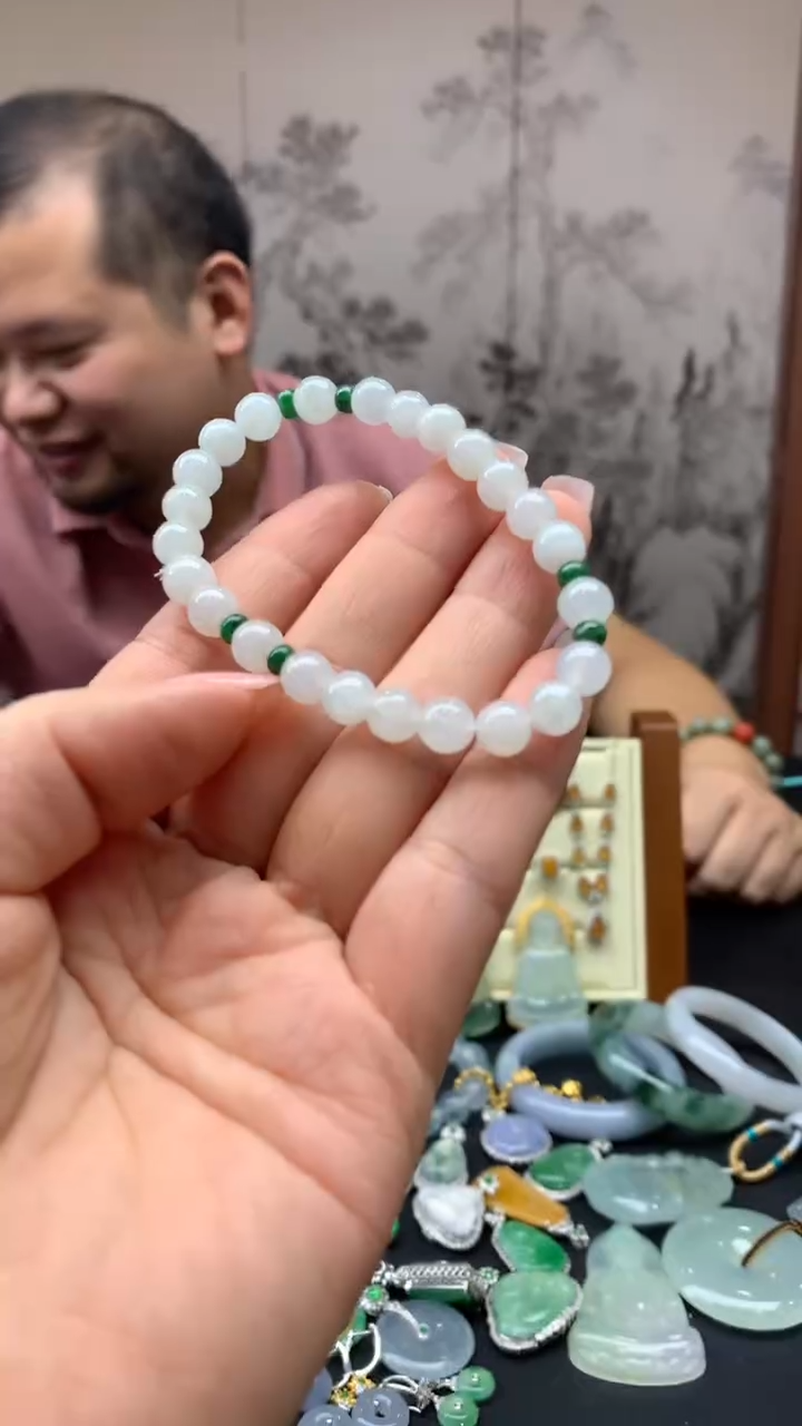 【闪购商品】翡翠手串未镶嵌18-天然翡翠