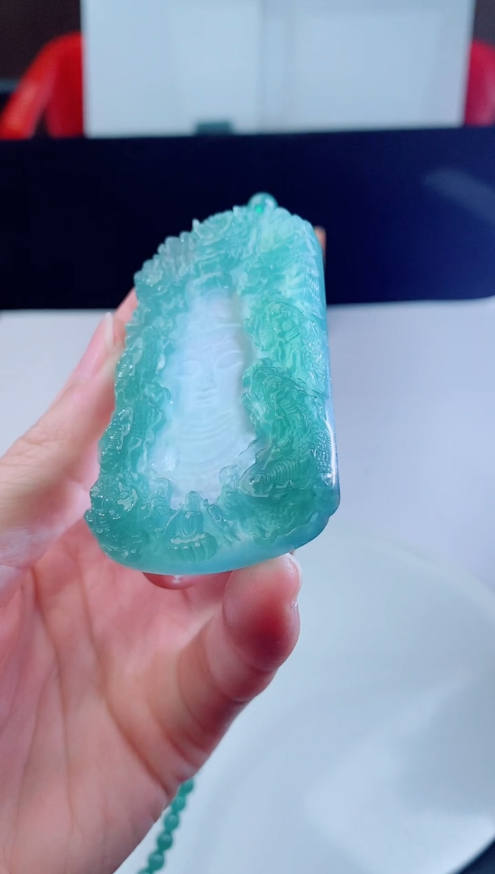 颈饰未镶嵌翡翠`