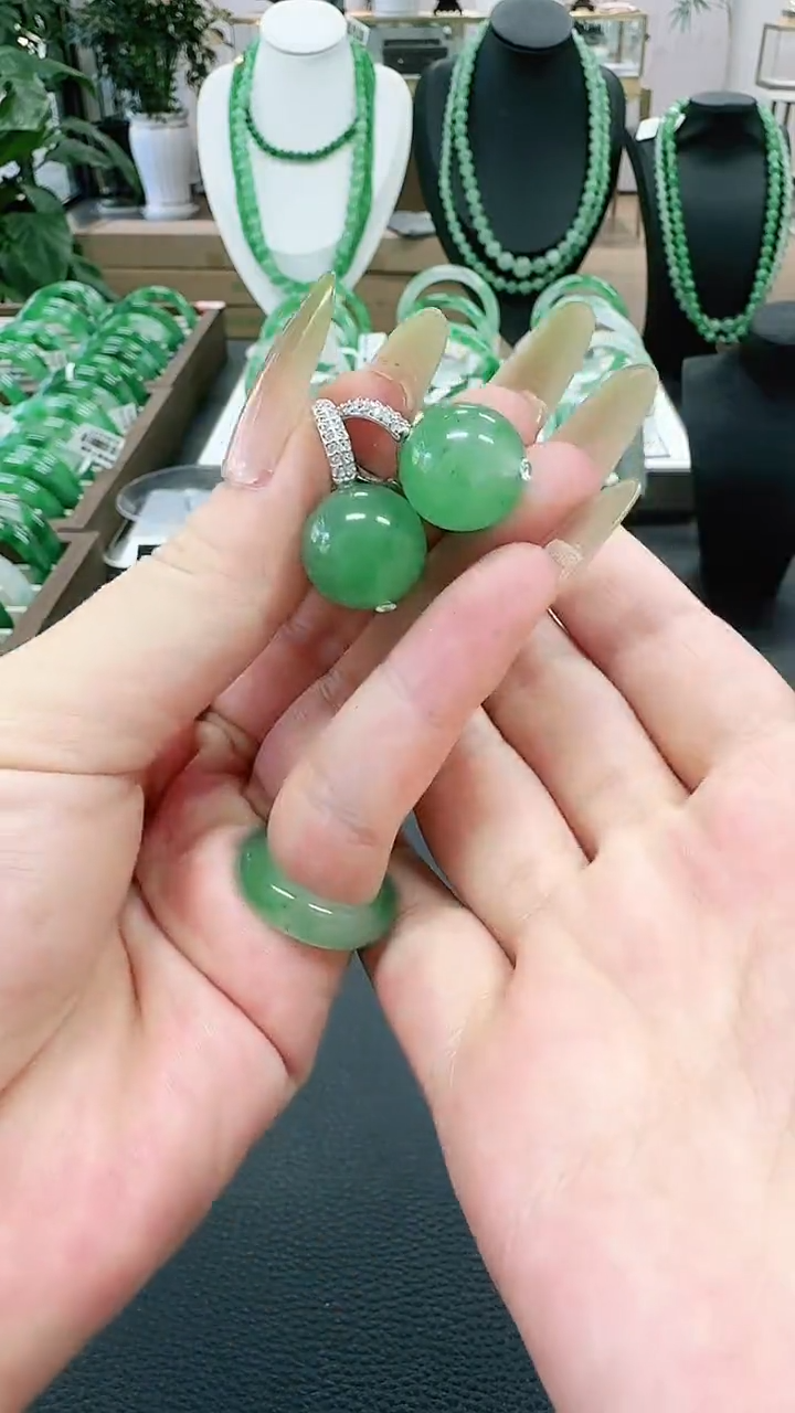 未镶嵌1石英质玉（非洲翠）/0267