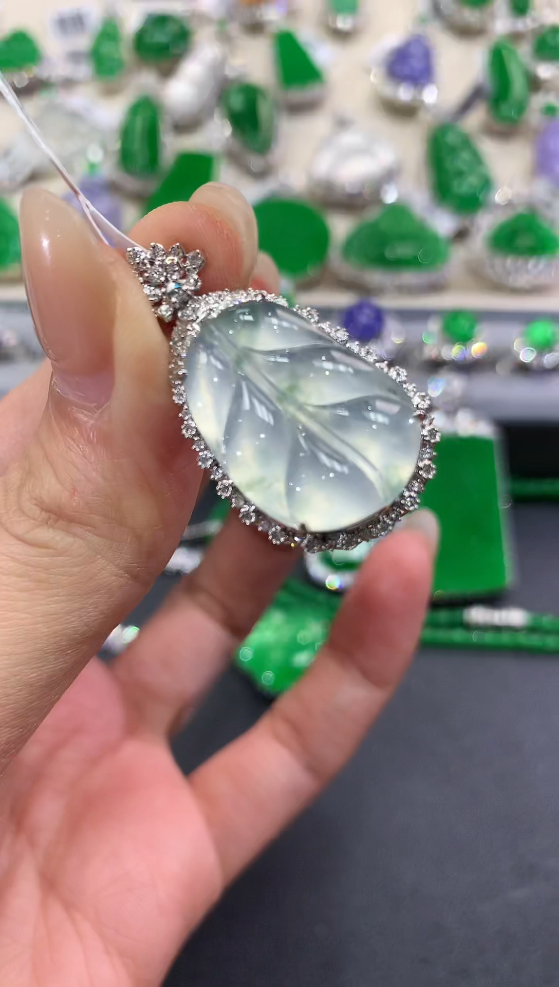 【闪购商品】翡翠吊坠(不含链)18K金镶嵌w64      