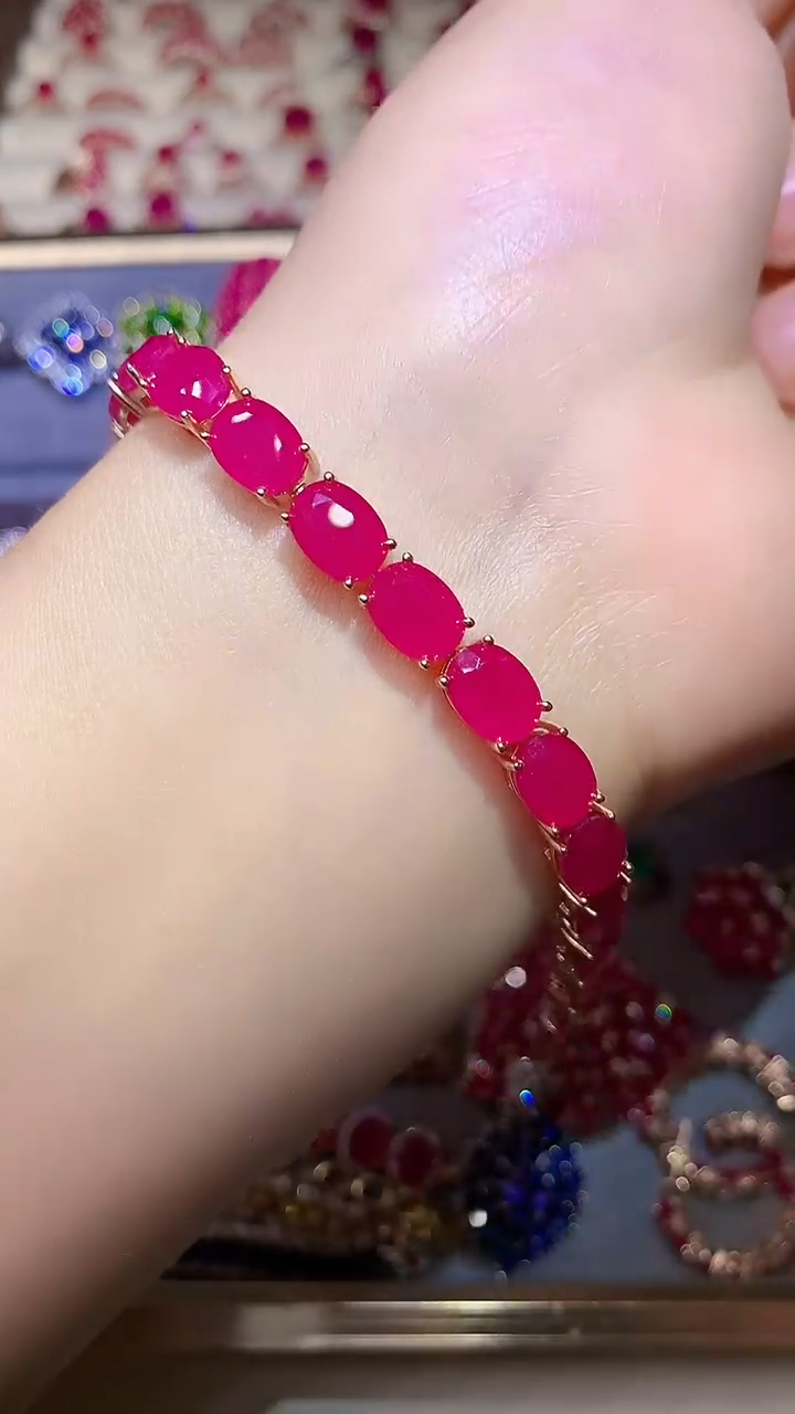 手链银S925镶嵌红宝石....