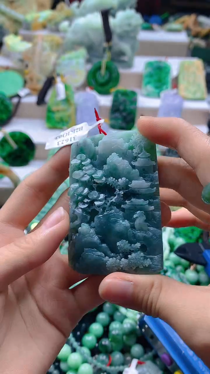 颈饰未镶嵌翡翠天然缅甸a货翡翠