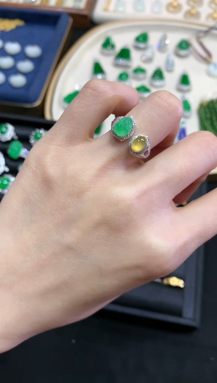 【闪购商品】翡翠戒指18K金镶嵌W194|9800