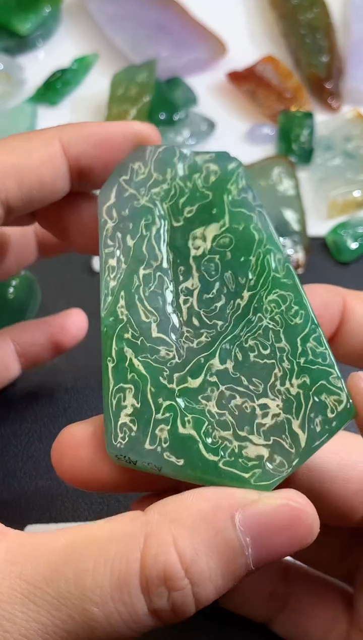 翡翠未镶嵌吊坠(不含链)563