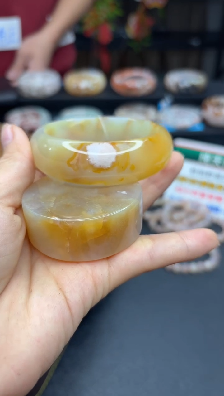 【闪购商品】石英质玉手镯未镶嵌753（55圈赠送镯心）