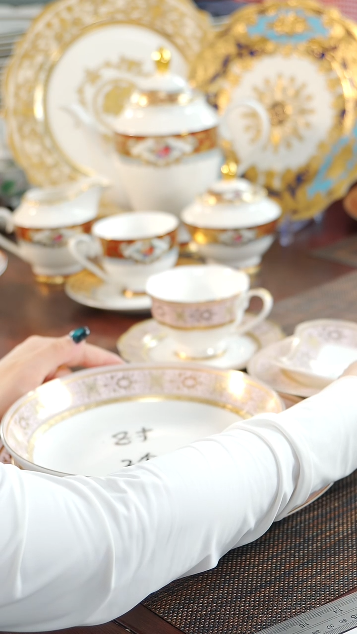 瓷片10.5英寸平盘  福利价