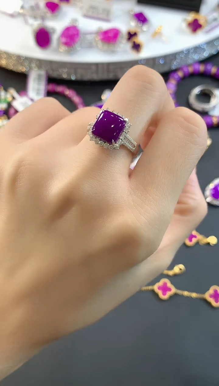 【闪购商品】苏纪石（舒俱来）.18K金镶嵌舒俱来戒指