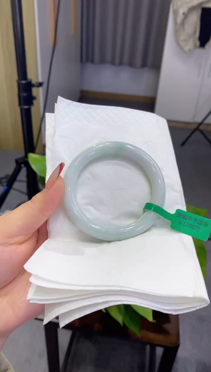 【闪购商品】翡翠手镯未镶嵌00000669